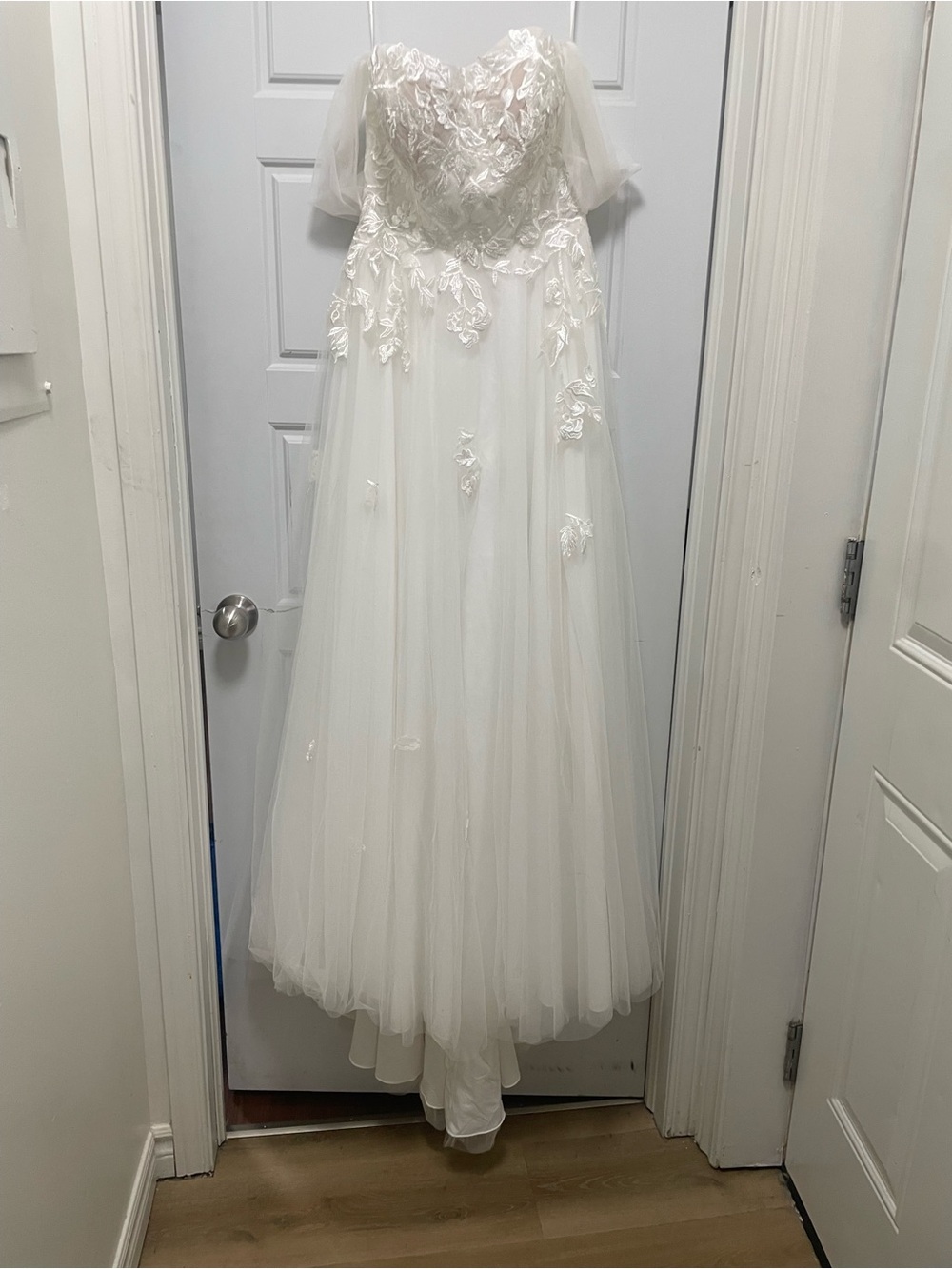 Off-Shoulder Floral Wedding Gown in White - Picture 3 of 4
